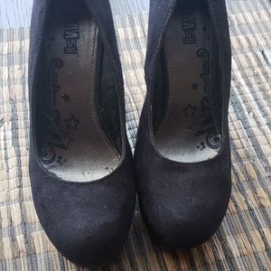 Black velvet wedge heels